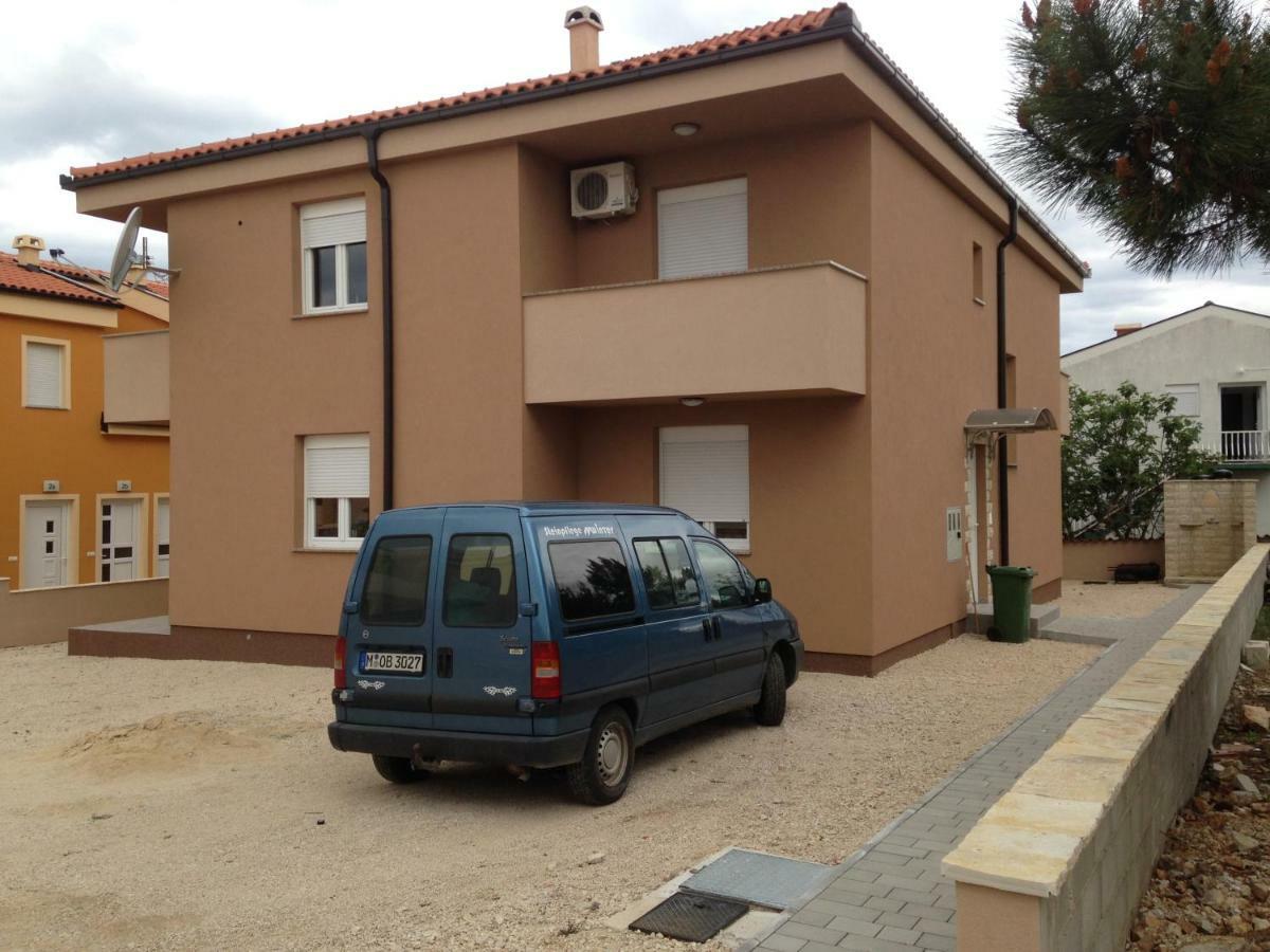 Apartment Matic Vrsi Exterior photo