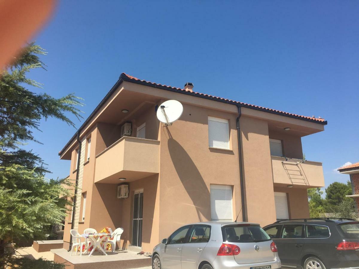 Apartment Matic Vrsi Exterior photo